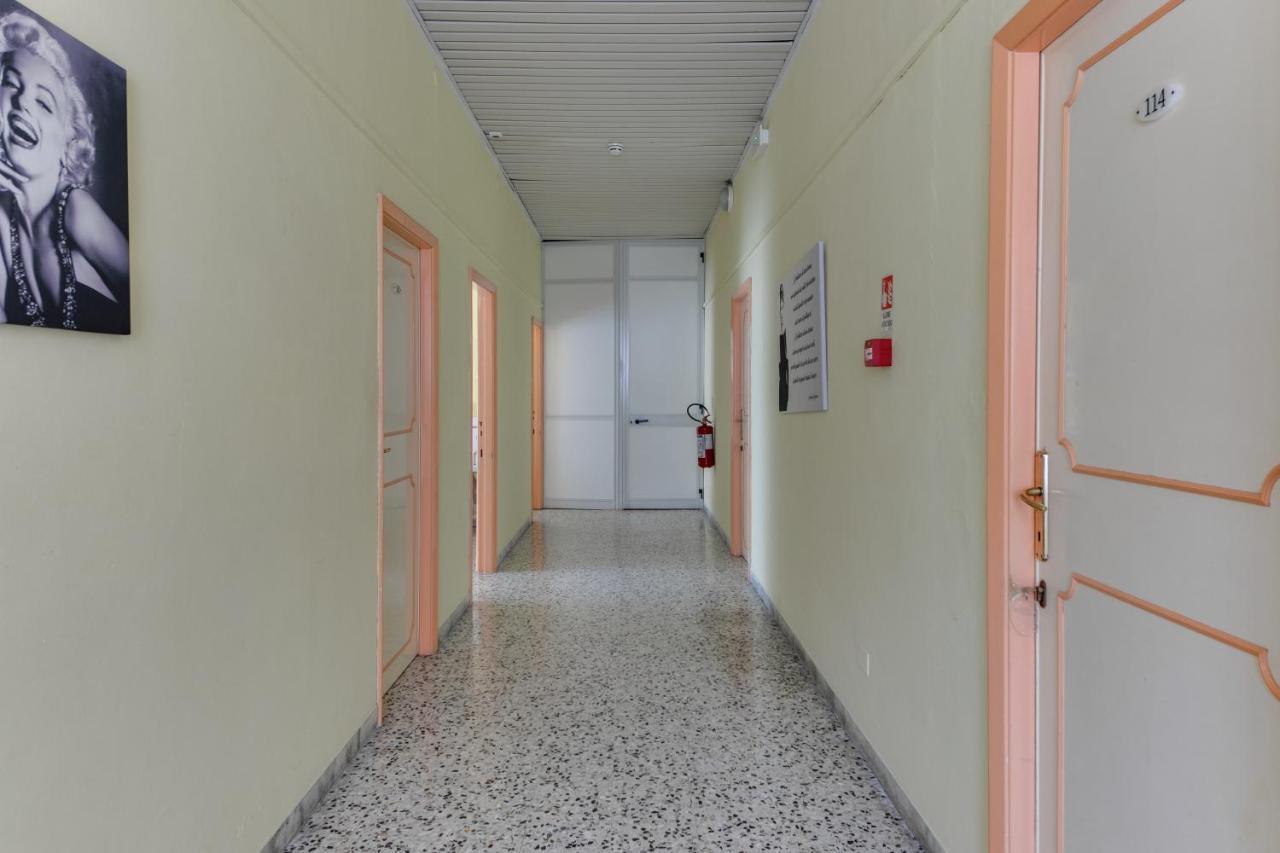 Hotel Villa Merope Rimini Exterior foto